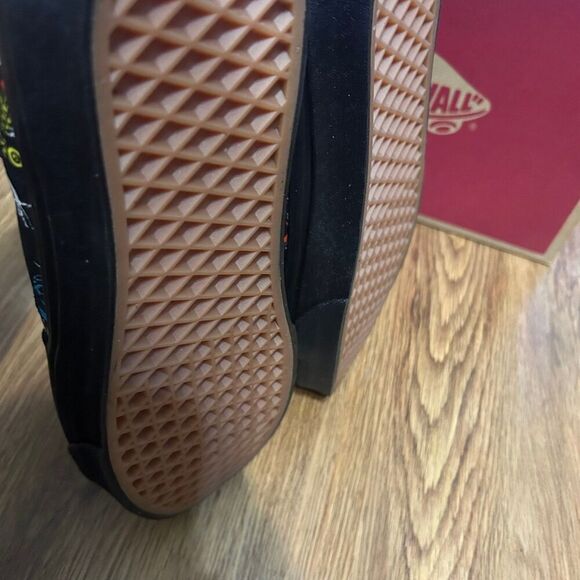 VANS sk8-hi top villains Disney black suede lace up shoes sneakers women's 8.5 - Picture 6 of 9